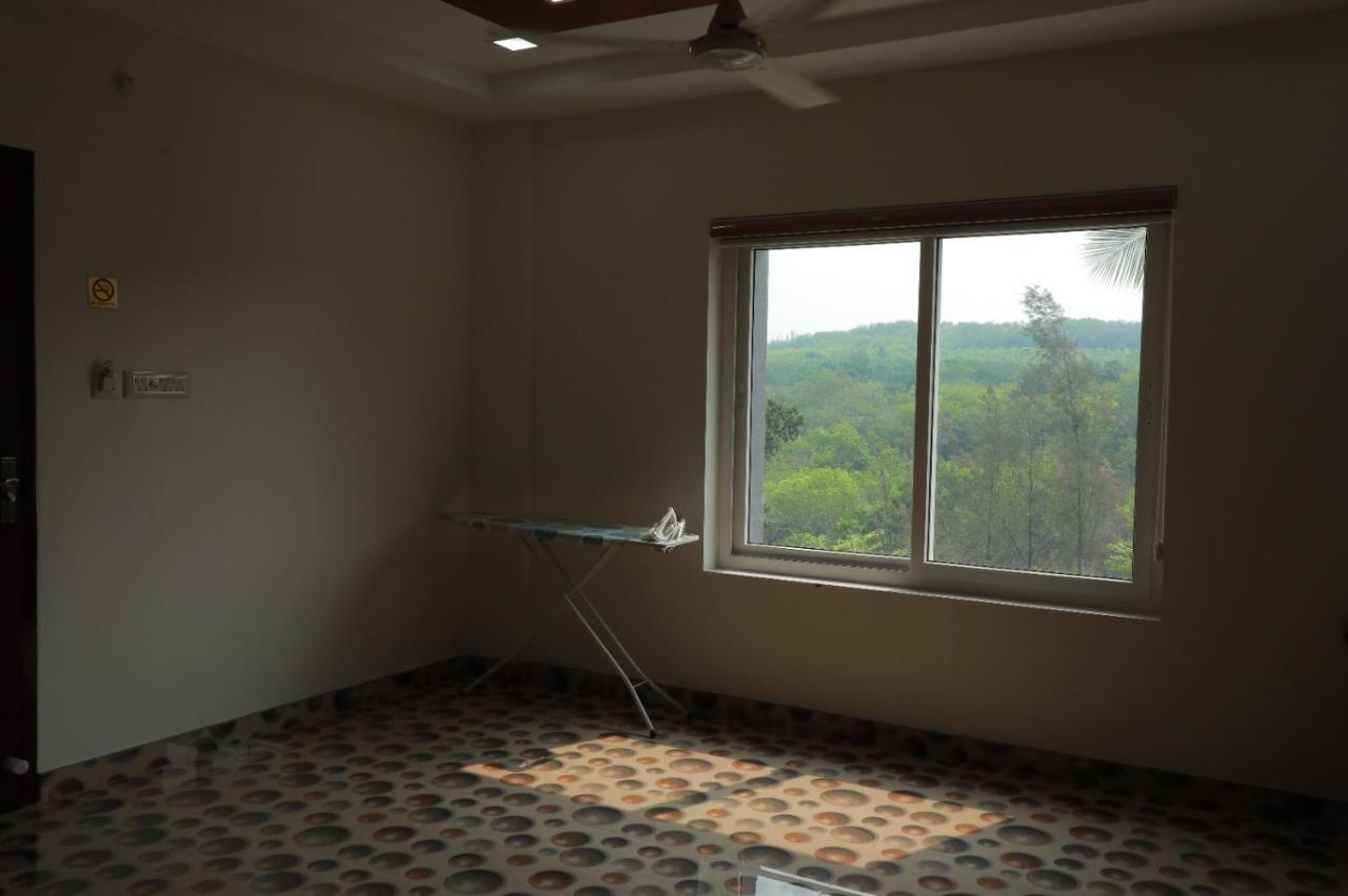 Delano Residency Hotel Kaliyal Luaran gambar